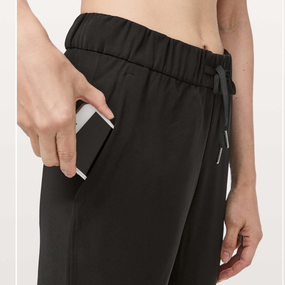 Lululemon On The Fly Pant *Woven 27" - Picture 8 of 9